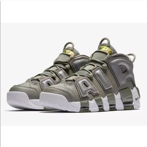 ❗️SOLD❗️💦 New! Nike Air More Uptempo Iridescent